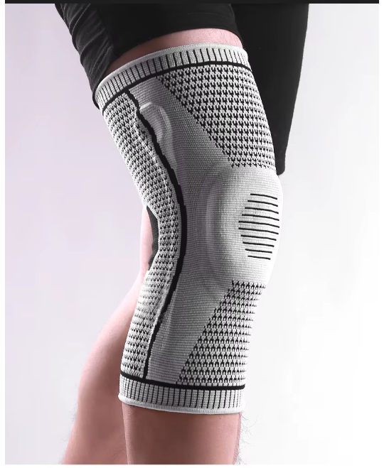 FlexGuard PRO™ założony na kolano